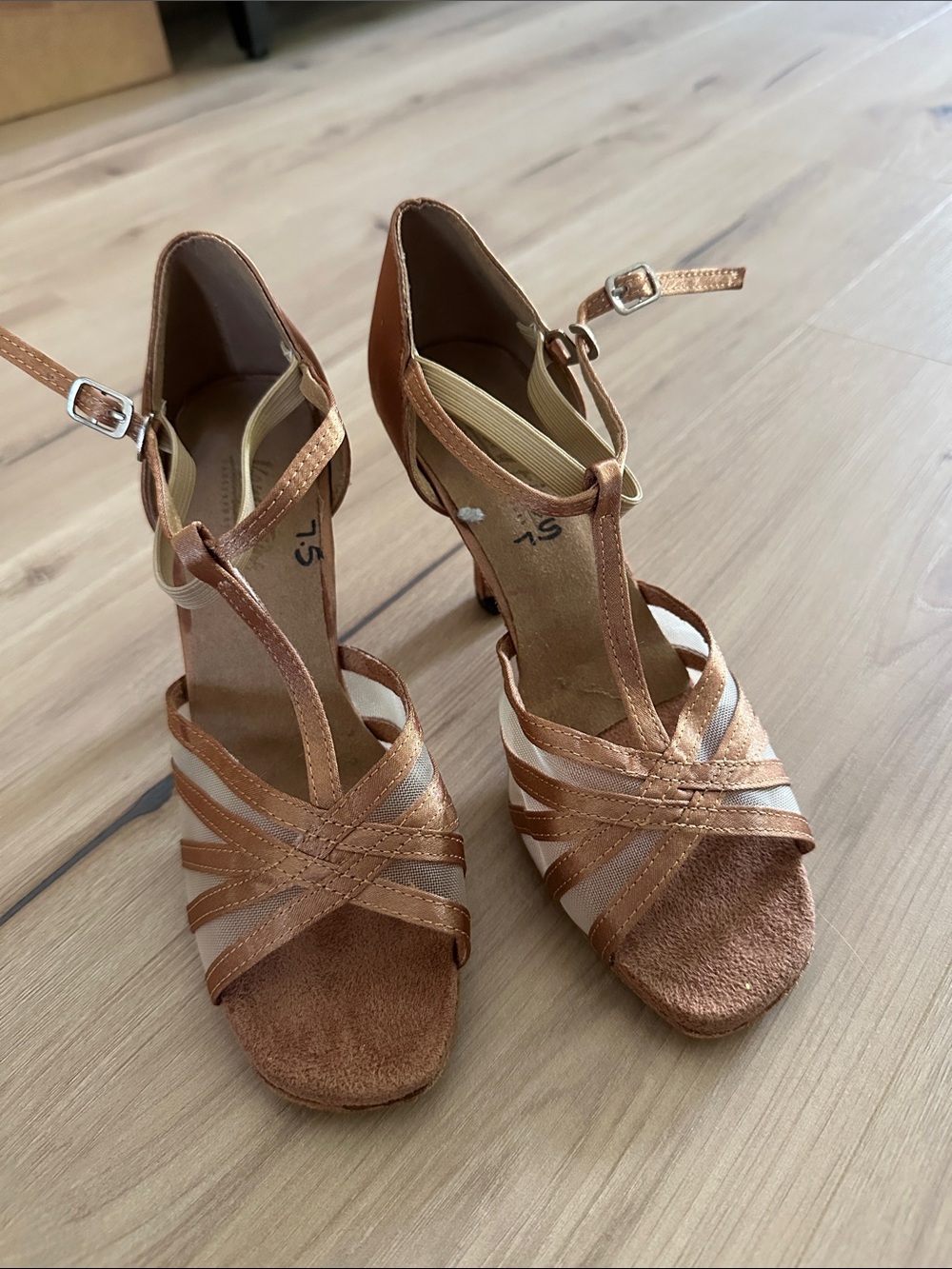 Women's Dance Heels in Metallic Copper - Unbranded